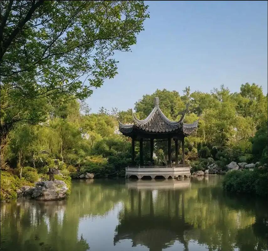 和田县现实餐饮有限公司